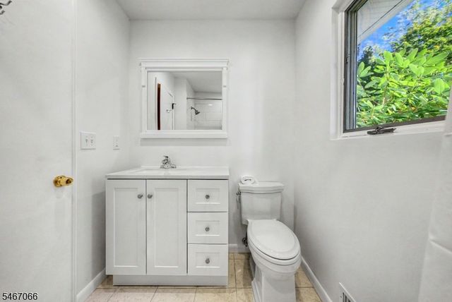 12 Toner Rd, Boonton Town, NJ 07005