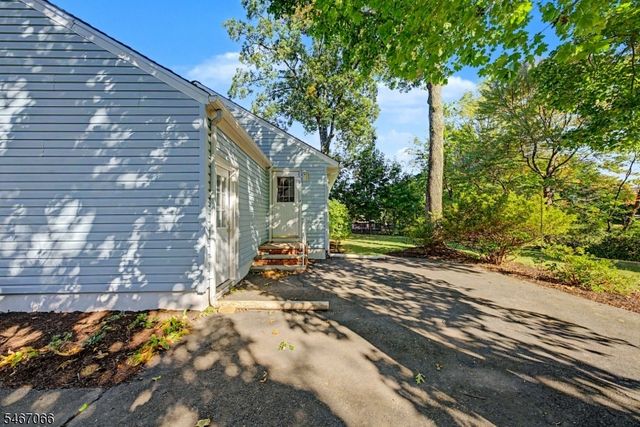 12 Toner Rd, Boonton Town, NJ 07005