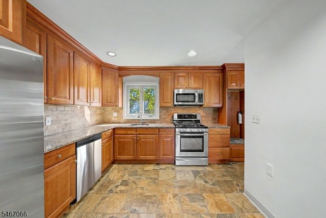 12 Toner Rd, Boonton Town, NJ 07005