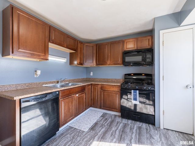 3919 W VIRDEN Drive, Peoria, IL 61615