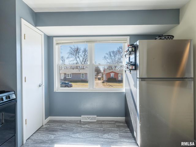 3919 W VIRDEN Drive, Peoria, IL 61615