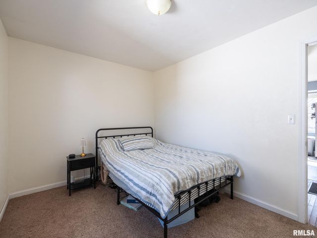 3919 W VIRDEN Drive, Peoria, IL 61615