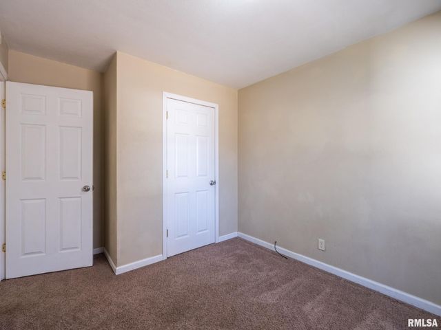 3919 W VIRDEN Drive, Peoria, IL 61615