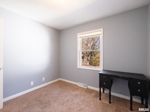 3919 W VIRDEN Drive, Peoria, IL 61615