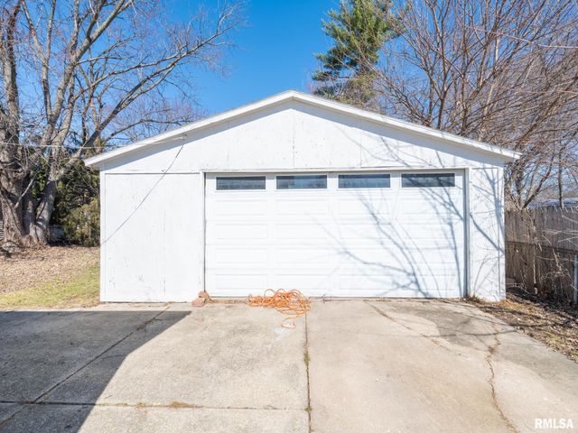 3919 W VIRDEN Drive, Peoria, IL 61615