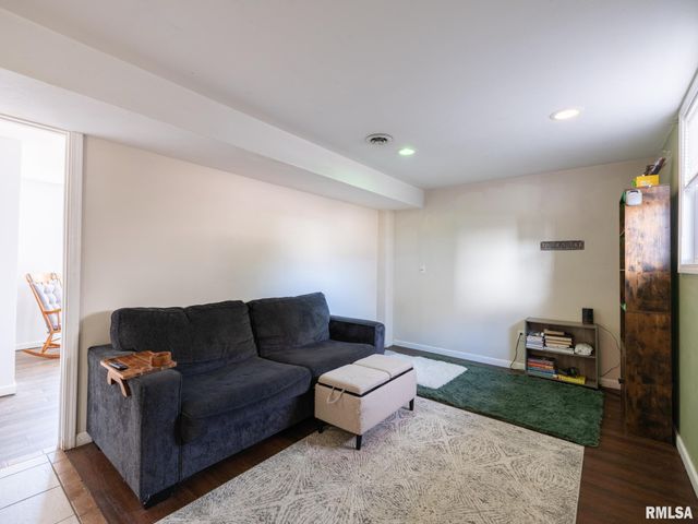 3919 W VIRDEN Drive, Peoria, IL 61615