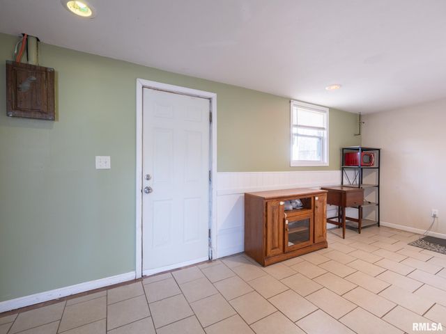 3919 W VIRDEN Drive, Peoria, IL 61615