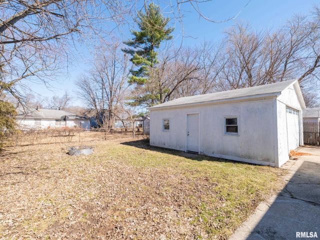 3919 W VIRDEN Drive, Peoria, IL 61615