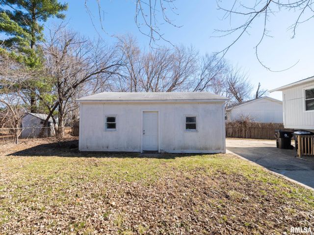 3919 W VIRDEN Drive, Peoria, IL 61615