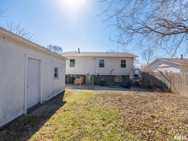 3919 W VIRDEN Drive, Peoria, IL 61615