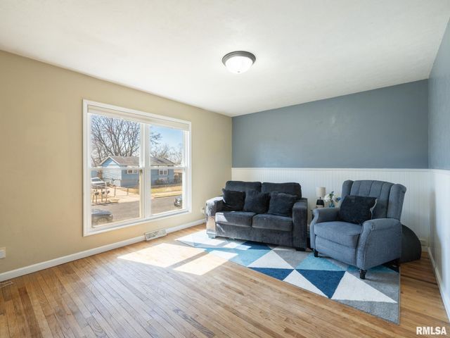 3919 W VIRDEN Drive, Peoria, IL 61615