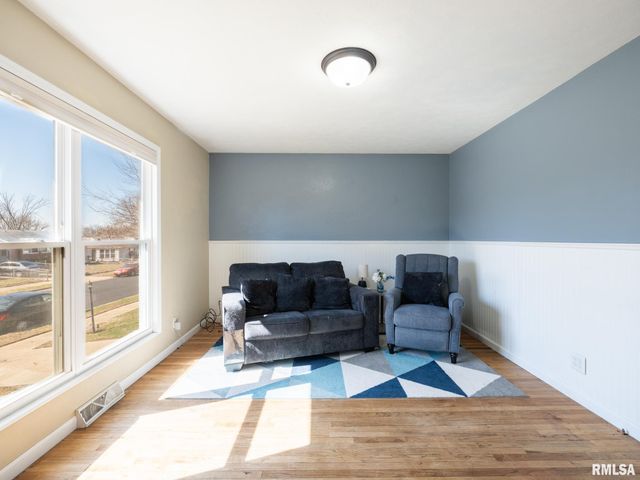 3919 W VIRDEN Drive, Peoria, IL 61615