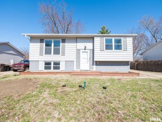 3919 W VIRDEN Drive, Peoria, IL 61615