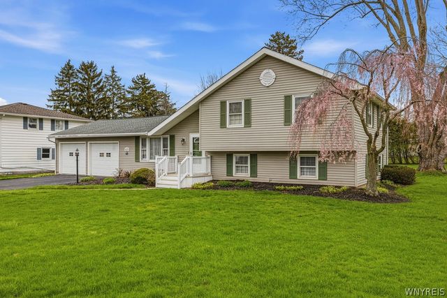 4839 Middleton Drive, Lockport Town, NY 14094