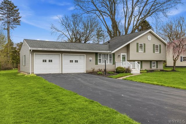 4839 Middleton Drive, Lockport Town, NY 14094