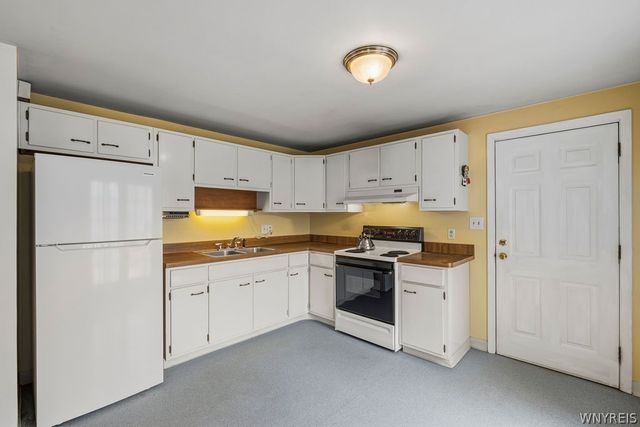 4839 Middleton Drive, Lockport Town, NY 14094