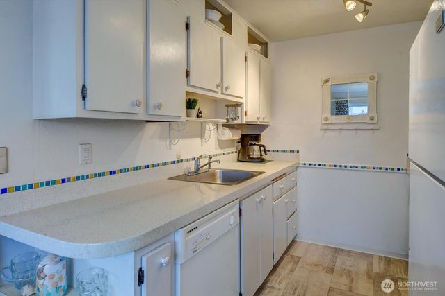 23005 Marine View Drive S, Des Moines, WA 98198