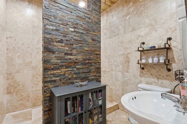 8915 CR 2310, Sulphur Springs, TX 75482