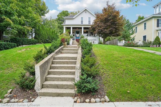 319 E Commerce Street, Milford, MI 48381