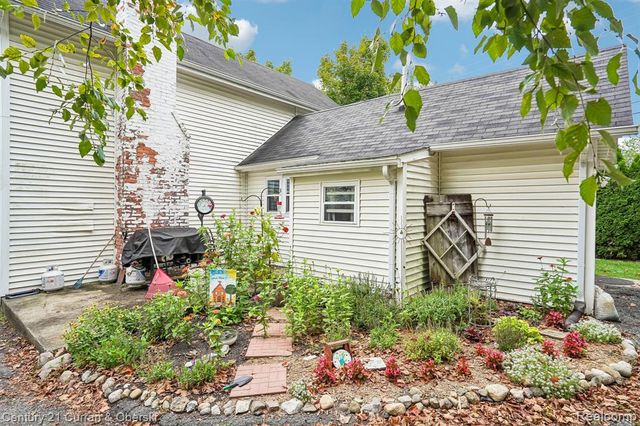 319 E Commerce Street, Milford, MI 48381