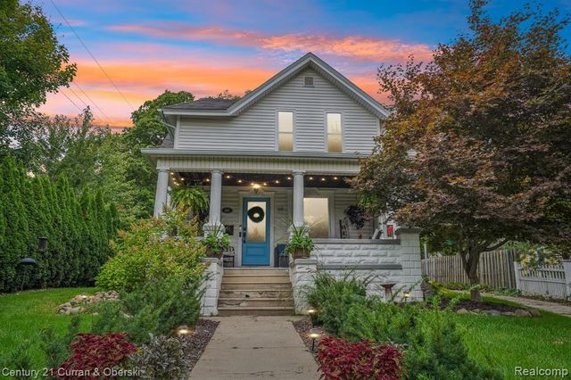 319 E Commerce Street, Milford, MI 48381