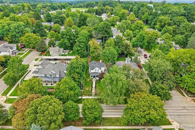 319 E Commerce Street, Milford, MI 48381