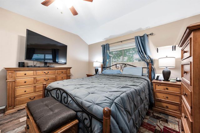 739 Apple Blossom Drive, Pearland, TX 77584