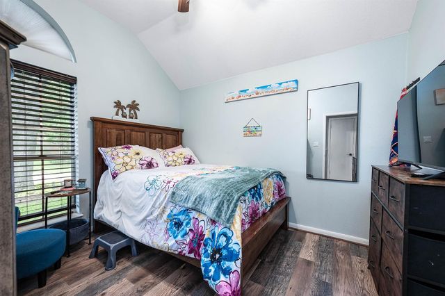 739 Apple Blossom Drive, Pearland, TX 77584