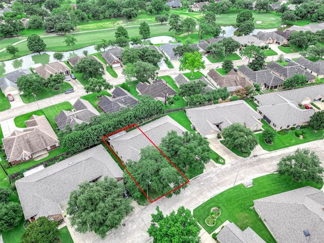 739 Apple Blossom Drive, Pearland, TX 77584