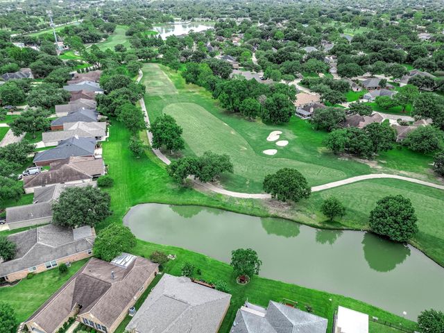 739 Apple Blossom Drive, Pearland, TX 77584