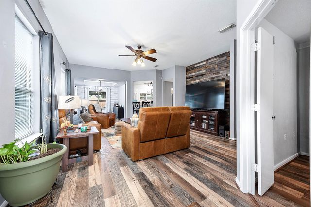 739 Apple Blossom Drive, Pearland, TX 77584