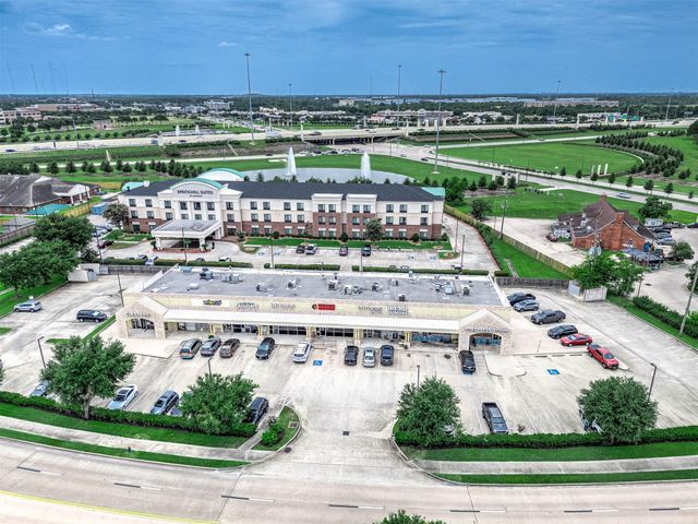 739 Apple Blossom Drive, Pearland, TX 77584