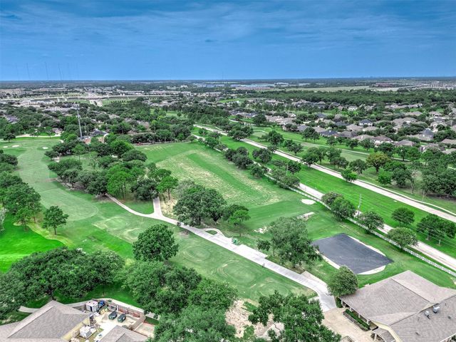 739 Apple Blossom Drive, Pearland, TX 77584