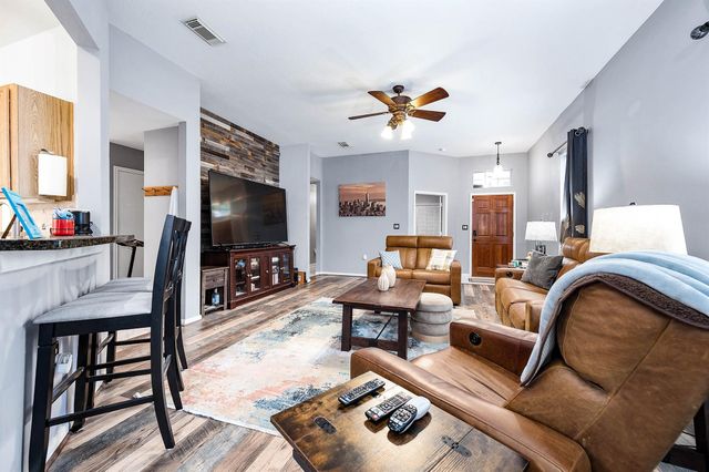 739 Apple Blossom Drive, Pearland, TX 77584