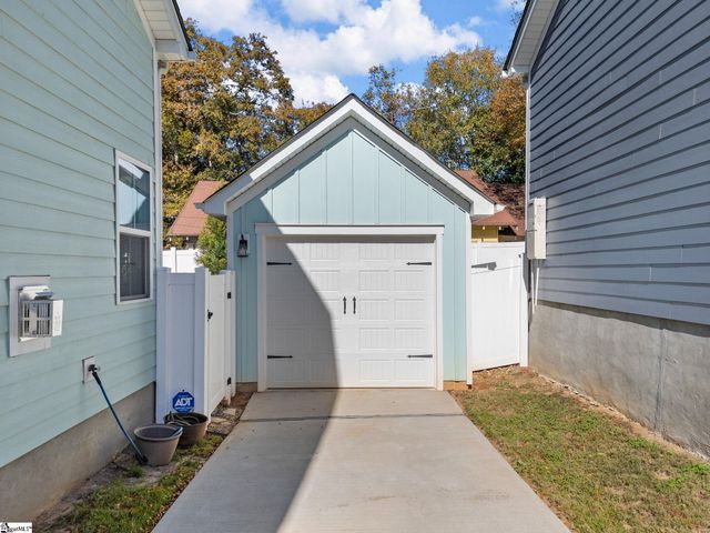176 Rudisal Street, Spartanburg, SC 29302