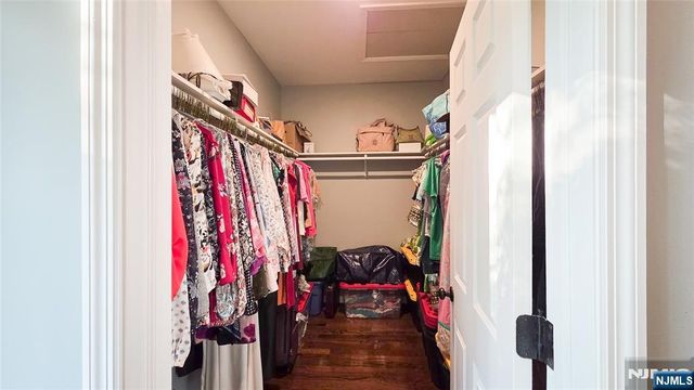 240 E Clinton Avenue, Tenafly, NJ 07670