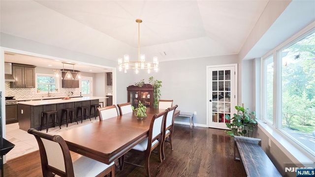240 E Clinton Avenue, Tenafly, NJ 07670