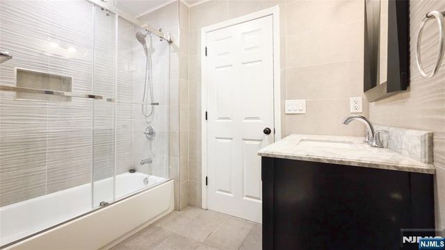 240 E Clinton Avenue, Tenafly, NJ 07670