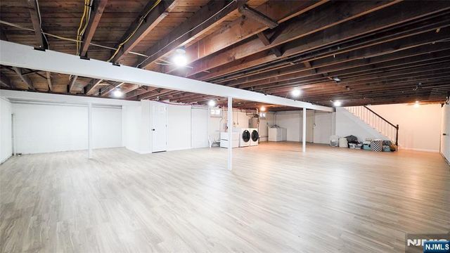240 E Clinton Avenue, Tenafly, NJ 07670