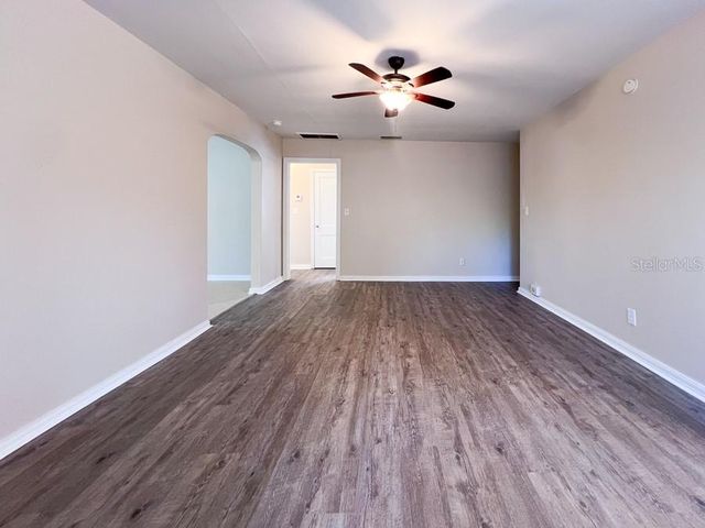 219 NW 3RD AVENUE B, Gainesville, FL 32601