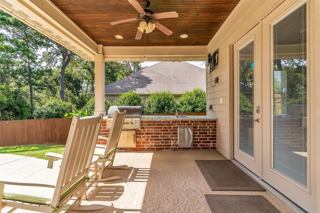 232 Magnolia Reserve Loop, Magnolia, TX 77354
