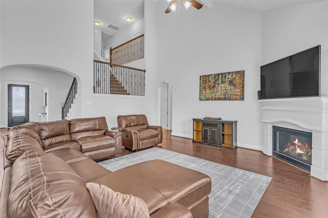 232 Magnolia Reserve Loop, Magnolia, TX 77354