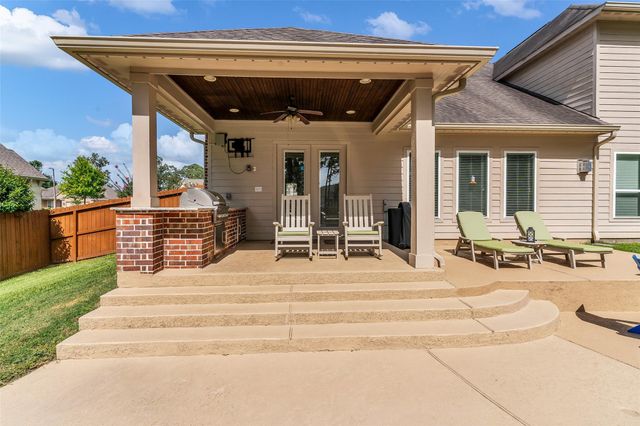232 Magnolia Reserve Loop, Magnolia, TX 77354