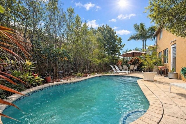 20470 NW 12th Ct, Miami Gardens, FL 33169