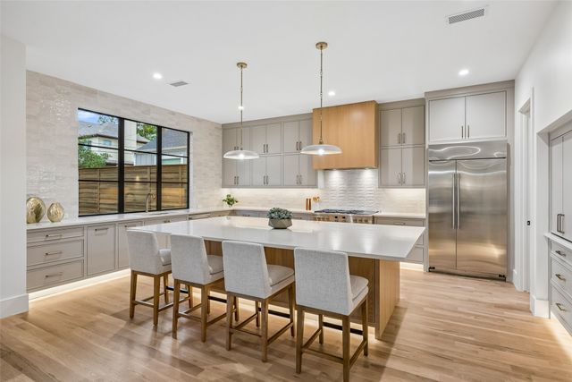 4413 Somerville Avenue, Dallas, TX 75206