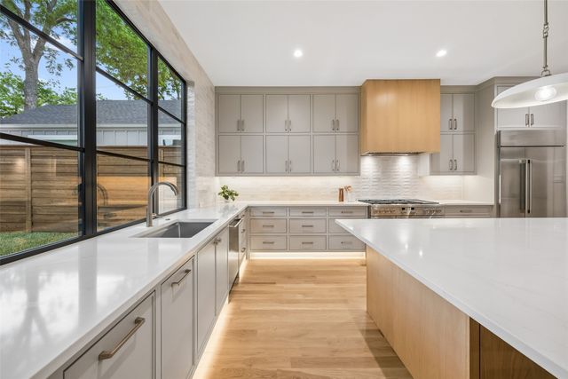 4413 Somerville Avenue, Dallas, TX 75206