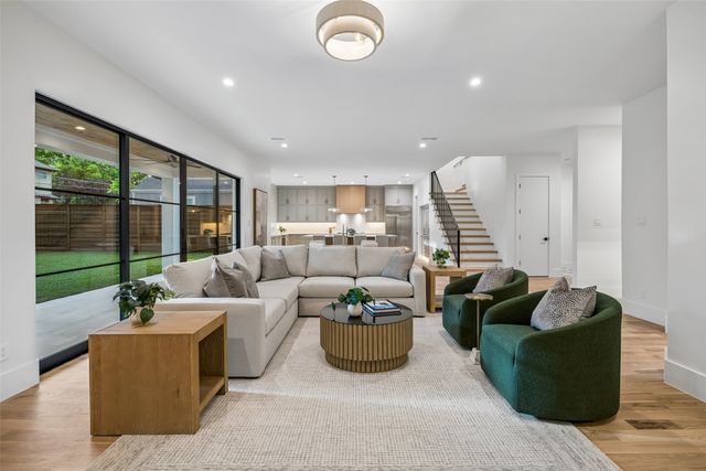 4413 Somerville Avenue, Dallas, TX 75206