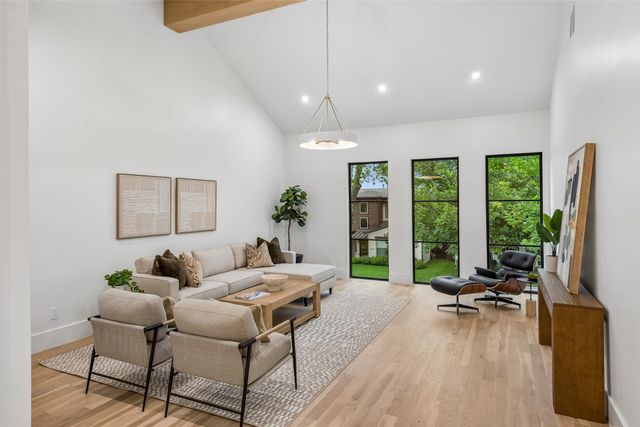 4413 Somerville Avenue, Dallas, TX 75206