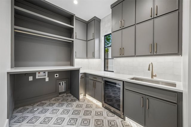 4413 Somerville Avenue, Dallas, TX 75206