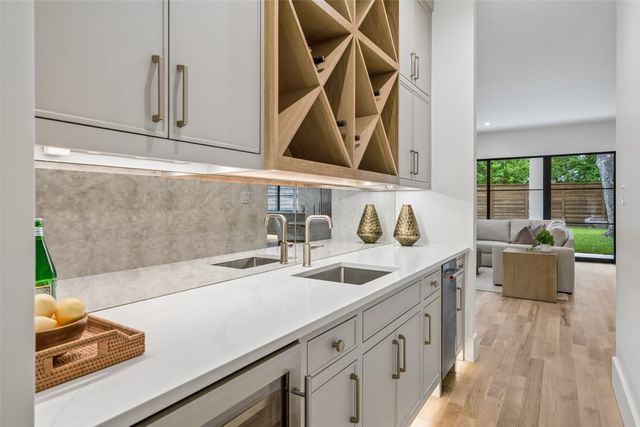 4413 Somerville Avenue, Dallas, TX 75206